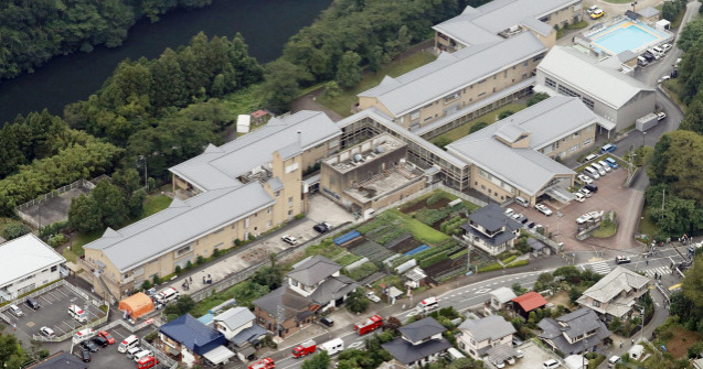 Cel putin 19 morti si 20 de raniti grav intr-un atac cu cutitul