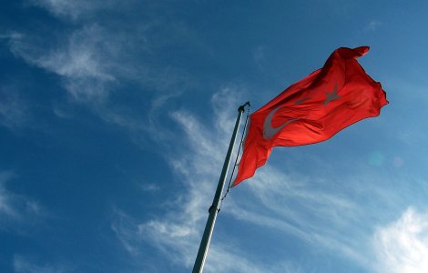 Guvernul turc va elabora o noua Constitutie