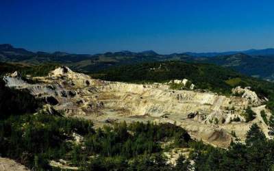 Exploatarea aurului cu...