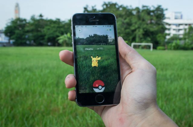 [FOTO] Efectul surprinzator pe care il are Pokemon Go asupra relatiilor