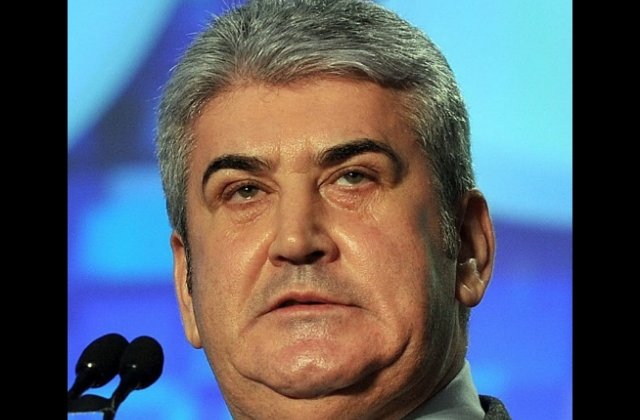 Gabriel Oprea a plagiat in teza de doctorat, potrivit raportului CNATDCU