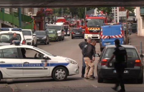 Hollande a acuzat ISIS ca se afla in spatele atacului de la o biserica din Normandia