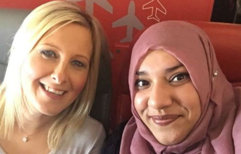 I-a fost frica sa se aseze langa o femeie musulmana. Ce s-a intamplat