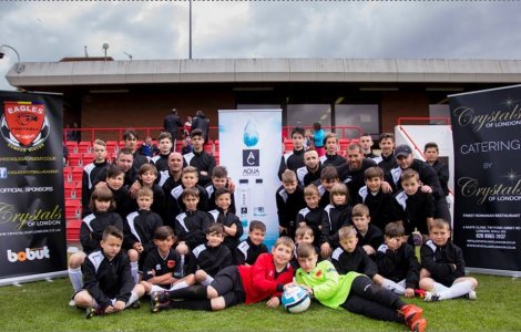 REPORTAJ: Copiii romanilor din Anglia au academie de fotbal in Londra