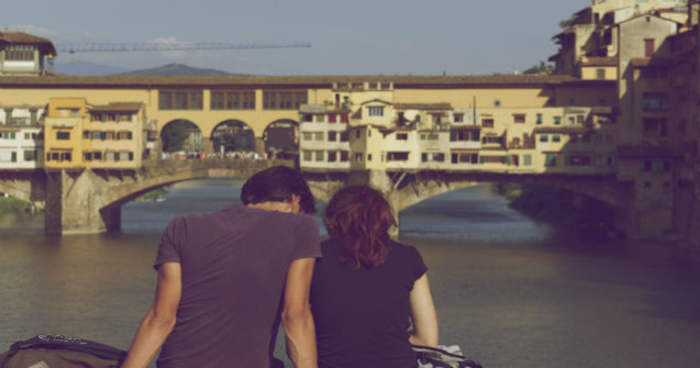  Top  8 intrebari pe care sa le pui la prima intalnire