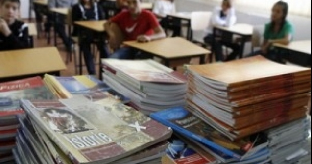Liceenii ar putea ramane fara manuale din septembrie