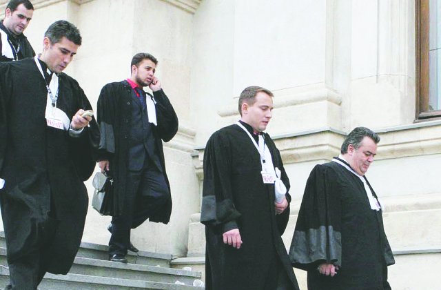Precedent stabilit in istantele romanesti: onorariul avocatilor scade de la 6000 de lei, la 500 de lei