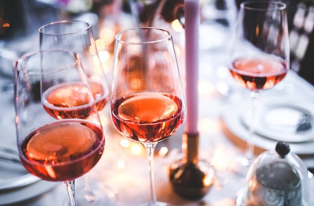 Vincon Romania estimeaza o crestere de 35% a vanzarilor de vin rose