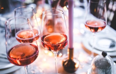 Vincon Romania estimeaza o crestere de 35% a vanzarilor de vin rose