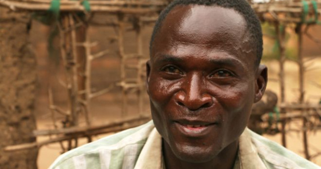 Barbatul platit de familii sa faca sex cu copii, arestat