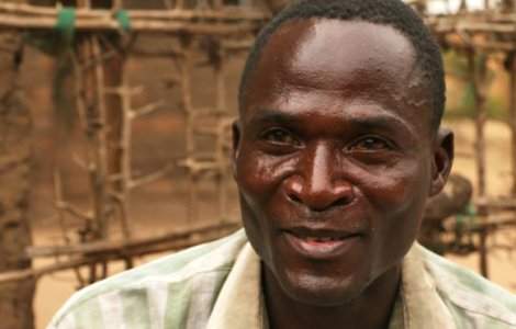 Barbatul platit de familii sa faca sex cu copii, arestat