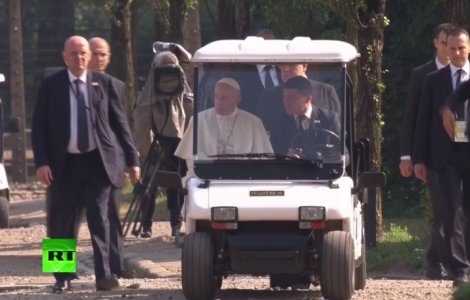 Papa Francisc, moment de reculegere la Auschwitz