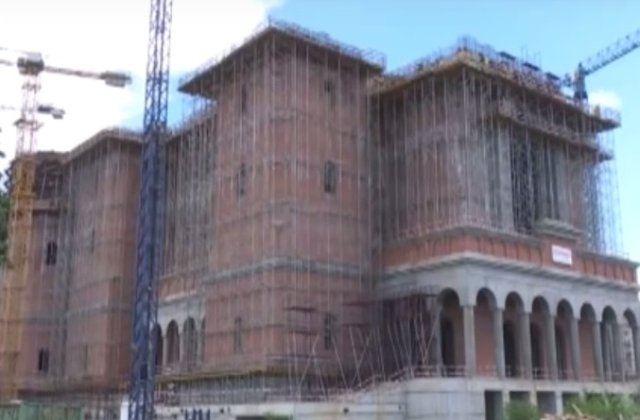 PMP voteaza pentru acordarea ajutorului financiar necesar construirii Catedralei Mantuirii Neamului