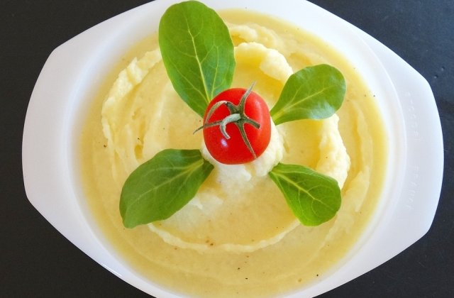 Top 6 greseli pe care sa NU le mai faci atunci cand prepari piure de cartofi