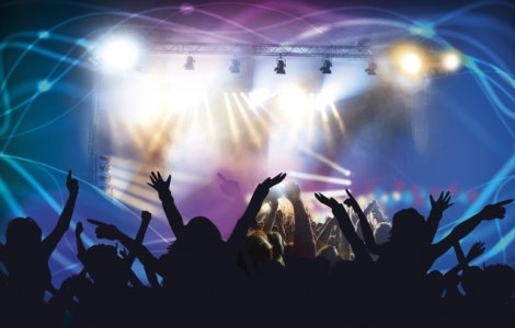 Tragedie la Buzau! O tanara a murit in timpul unui concert organizat in Piata Dacia