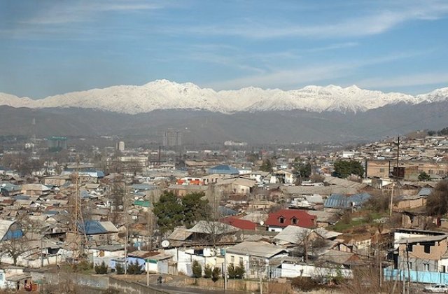 Tadjikistan ii va amenda pe jurnalistii care folosesc cuvinte greu de inteles pentru cititori