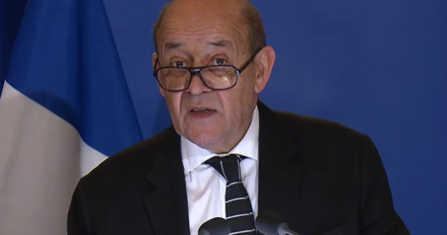 Franta: Ministrul Apararii justifica anularea unor festivitati prin riscul terorist