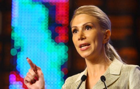 PNL ii cere lui Ciolos adoptarea unei OUG pentru decontarea integrala a navetei scolare, inainte de inceperea anului scolar