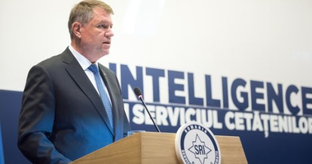 Judecatorii cer socoteala presedintelui pentru implicarea SRI