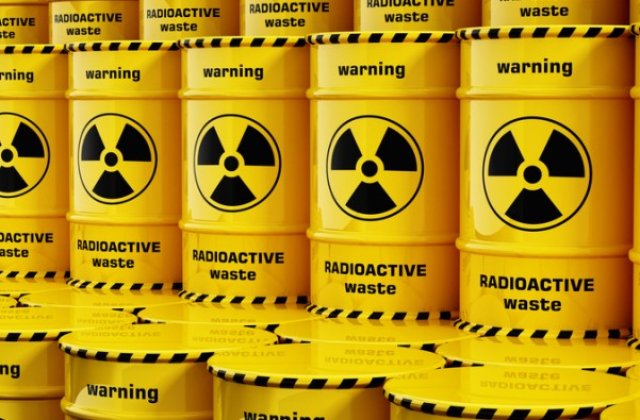 Deseuri radioactive din timpul Razboiului Rece, depozitate in Groenlanda, ar putea fi eliberate de incalzirea globala