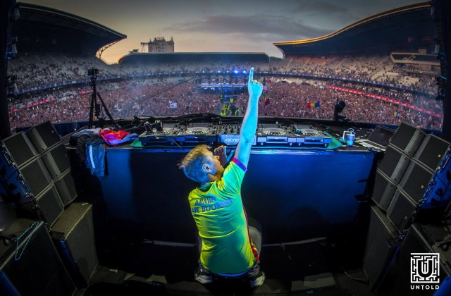 Untold 2016: Armin van Buuren si-a prelungit concertul cu aproape patru ore, incheiindu-se la rasarit cu focuri de artificii