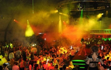 Cluburile de pe litoral, verificate de politisti