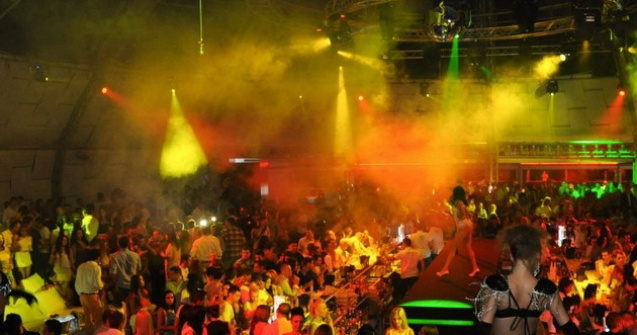 Cluburile de pe litoral, verificate de politisti