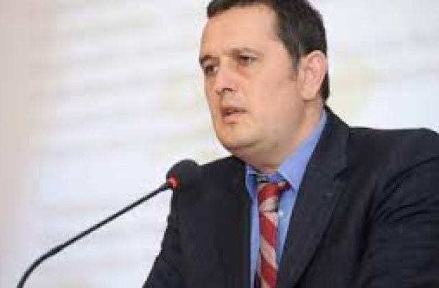 Gheorghe Piperea: "In liceu aveam convingerea ca sunt ateu. Azi ma conving ca Iisus a existat, si ca a fost intr-adevar fiul lui Dumnezeu"