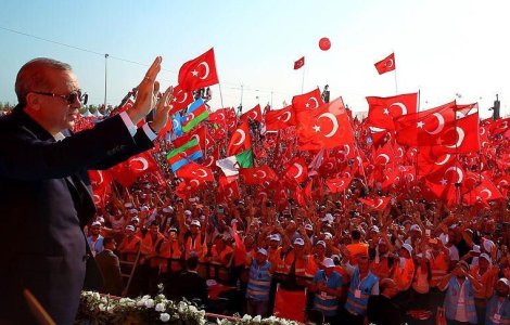 Erdogan, la mitingul de la Istanbul: Voi aproba pedeapsa cu moartea