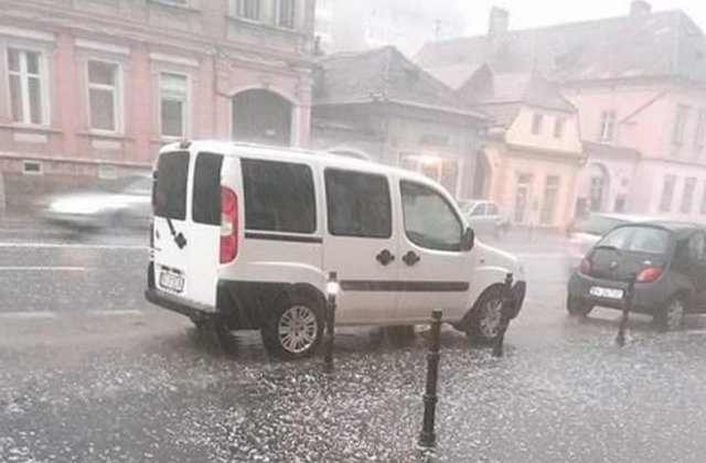 [VIDEO] Furtuna puternica la Brasov