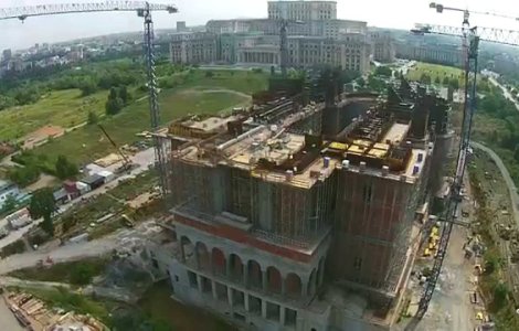 Gabriela Firea vrea sa aloce 15 milioane lei pentru Catedrala Mantuirii Neamului si 4,5 milioane lei pentru Manastirea Antim