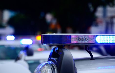 Roman, lovit mortal de un camion in Franta, in timp ce mergea pe langa strada