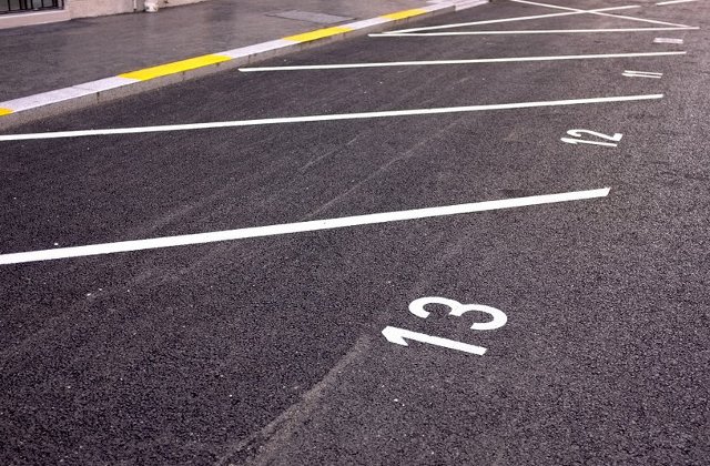 [Video] Ce metoda inedita de pedepsire a ales un primar pentru soferii care parcheaza ilegal