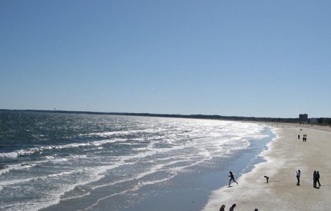 Turistii care se afla pe litoral nu au voie sa faca baie in mare