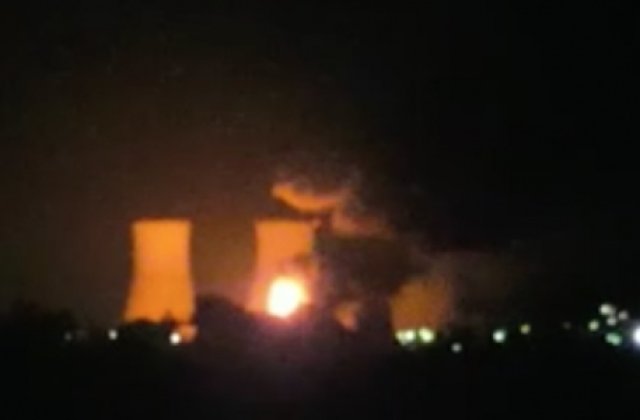 Valcea: Incendiu puternic pe platforma combinatului Oltchim