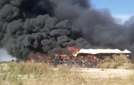  Video  Incendiu puternic la un depozit de vopsele la marginea localitatii Lumina din jud. Constanta