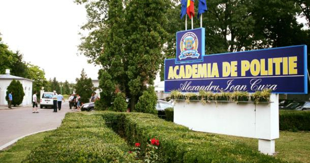 Mai multi candidati respinsi la Academia de Politie reclama ca variante de raspuns la testul grila au fost gresite