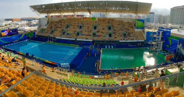 Mister la Jocurile Olimpice: de ce a devenit apa din bazin verde inchis?