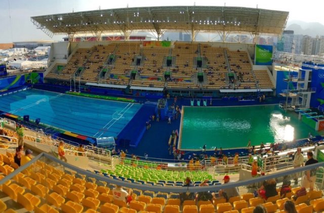 Mister la Jocurile Olimpice: de ce a devenit apa din bazin verde inchis?