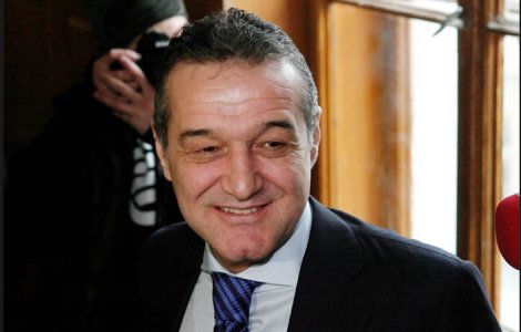Zece ani de inchisoare pentru notarul care l-ar fi inselat pe Gigi Becali