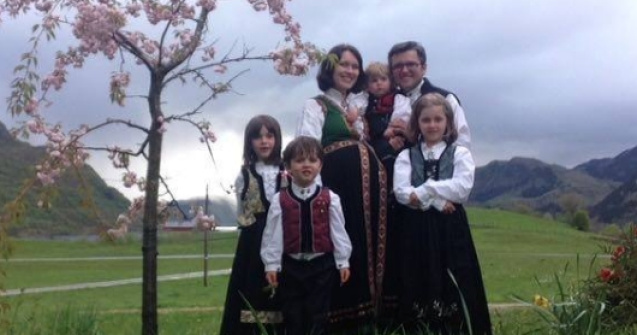 Sotii Bodnariu au fost pusi sub acuzare pentru violente impotriva minorilor