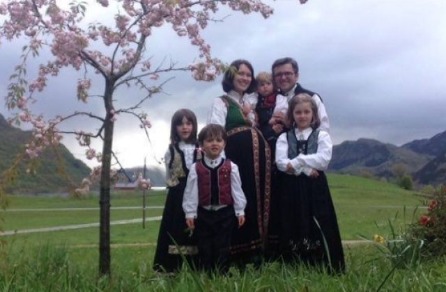 Sotii Bodnariu au fost pusi sub acuzare pentru violente impotriva minorilor