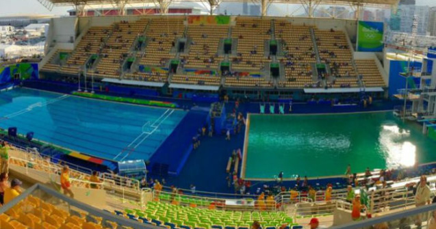 De ce a devenit verde apa dintr-un bazin olimpic de la Rio