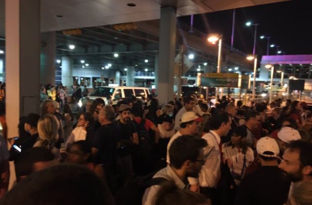 Panica pe aeroportul JFK din New York, in urma unor informatii "nefondate" despre focuri de arma