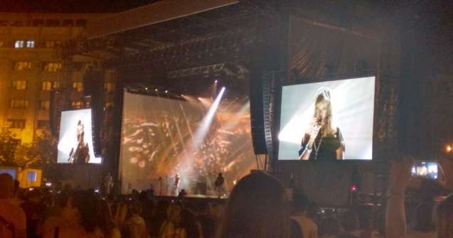 Rihanna, un concert alb-negru la Bucuresti: Sunt indragostita de voi. E epic!