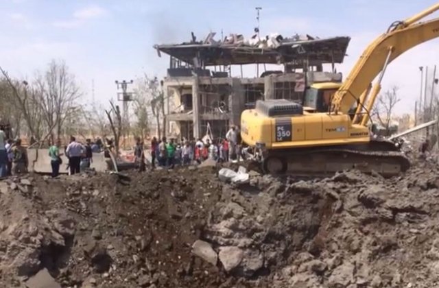 Sapte morti si 20 de raniti in Turcia, intr-un atac cu masina-capcana