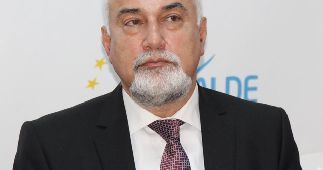 Vosganian apara guvernul Tariceanu, dupa criticile lui Basescu