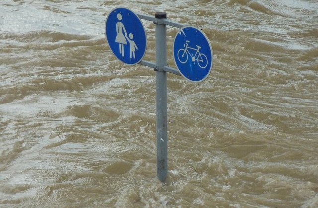 [Video] Inundatii in Moscova, in urma celor mai puternice ploi din ultimii 130 de ani