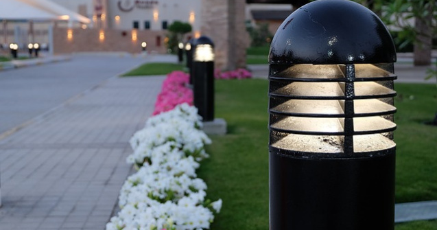 Top 10 avantaje ale lampilor solare pentru gradina