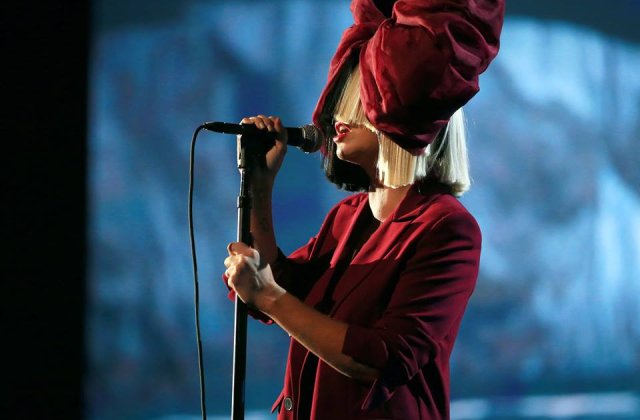 Sia, data in judecata de fanii nemultumiti de concertul pe care l-a sustinut in Israel